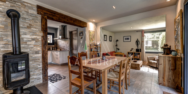 SOUS COMPROMIS DE VENTE / CHALET FALCON - CHAMONIX MONT BLANC