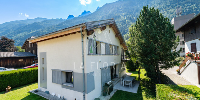 SOUS COMPROMIS DE VENTE / CHALET FALCON - CHAMONIX MONT BLANC